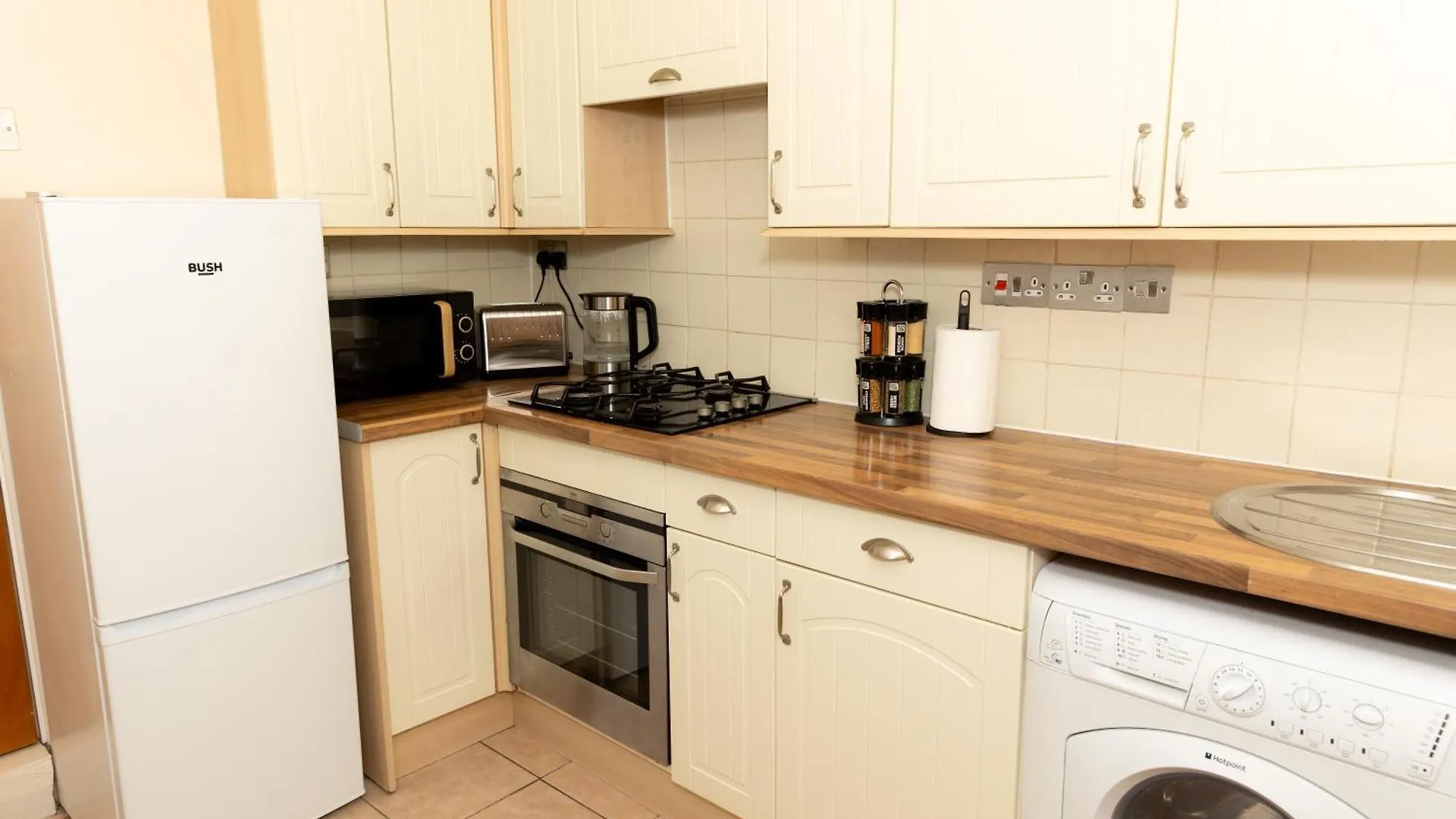 Cosy Turkey Oak Flat In Hackney Apartment London