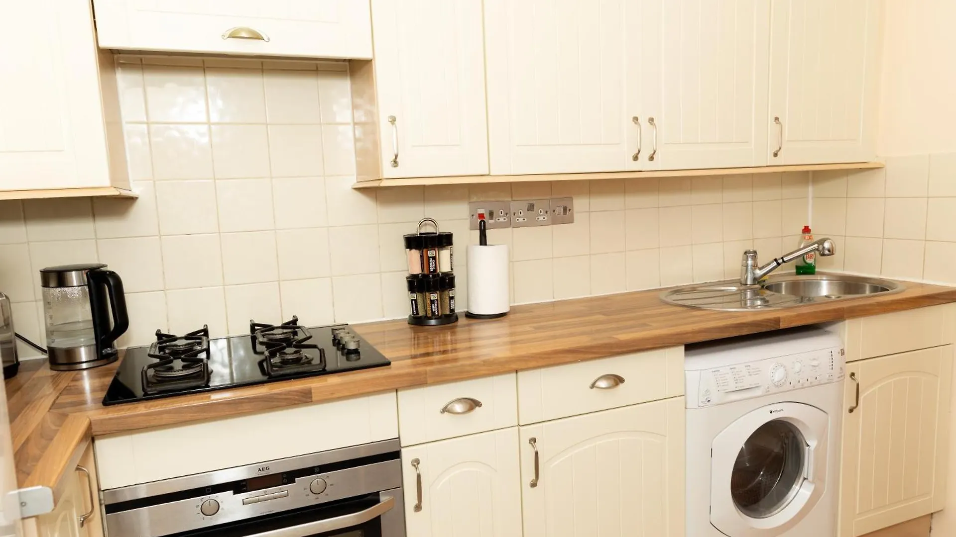Cosy Turkey Oak Flat In Hackney Apartment London